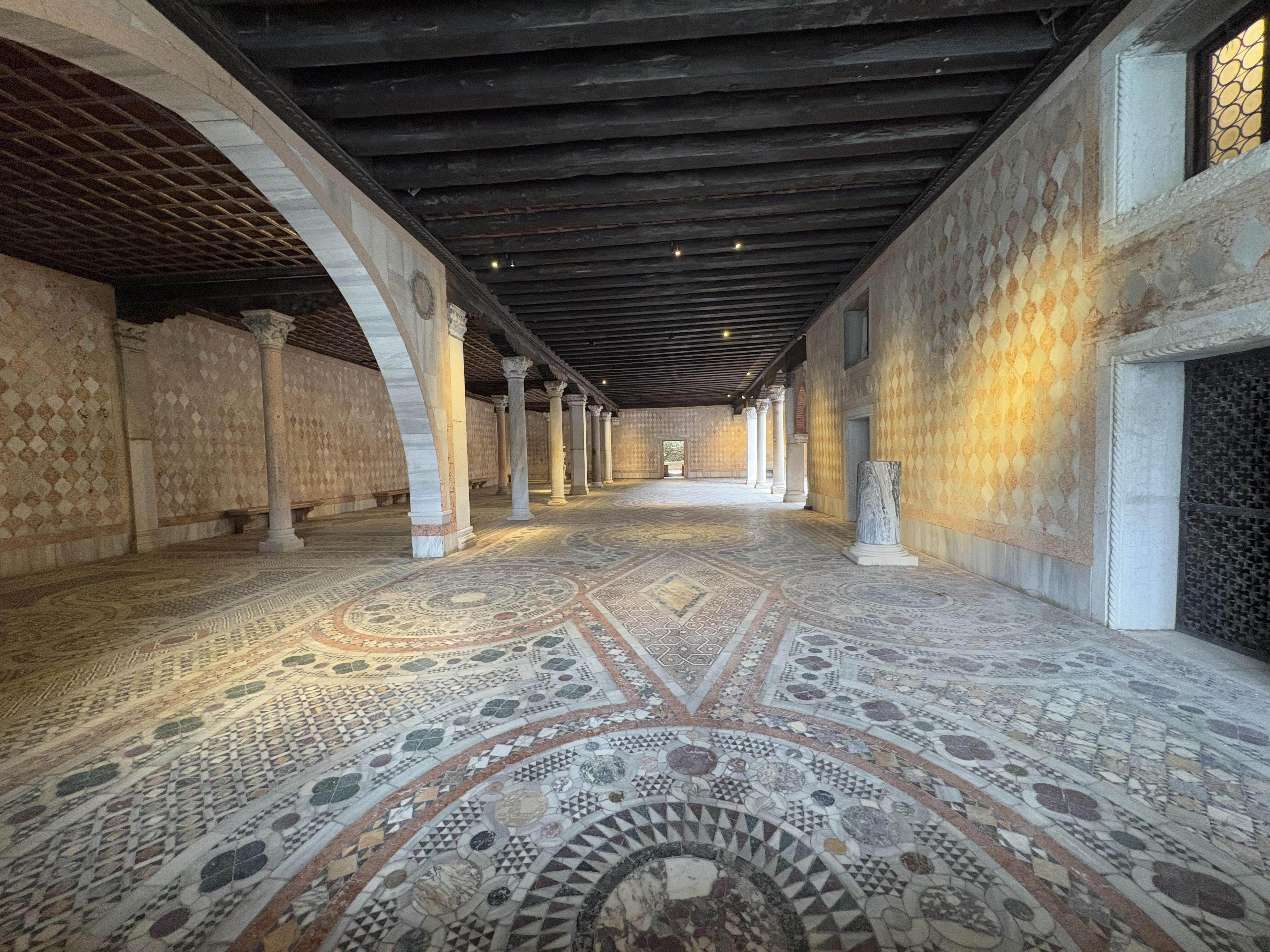 El mosaico del suelo