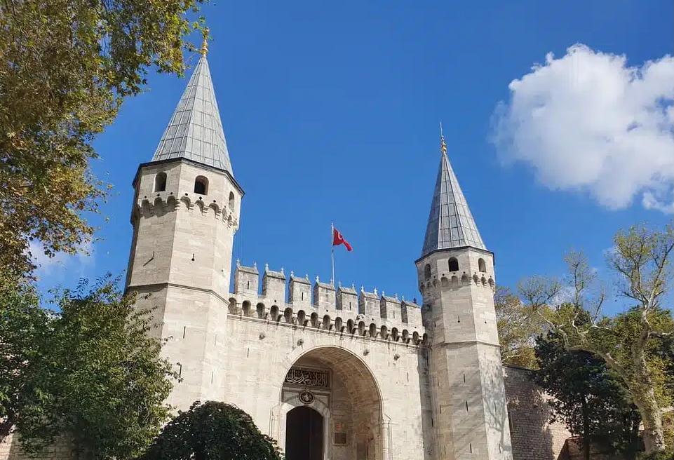 Puerta de Salutación